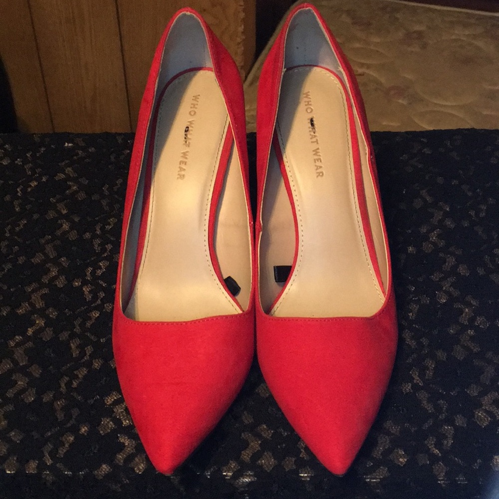 Who What Wear Red Pointy Toed Matte Fabric Heels